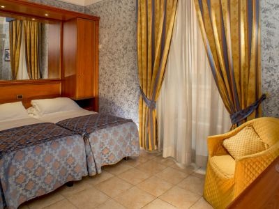 hotel assisi rome room 4