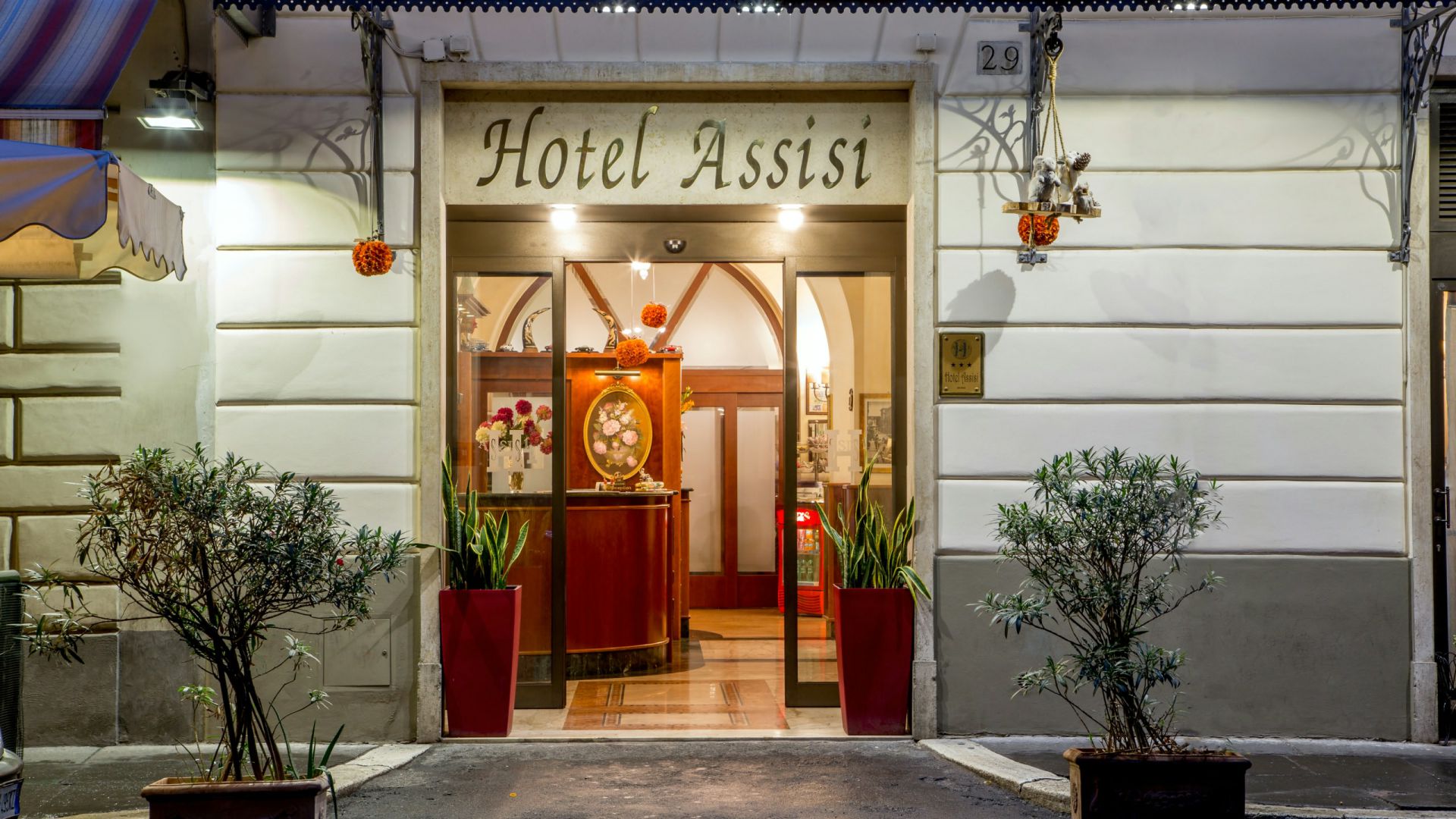 hotel assisi rome entrance